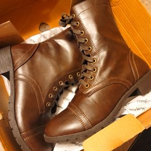 Comfortview Brown Combat Boots 10 1/2 W New with box